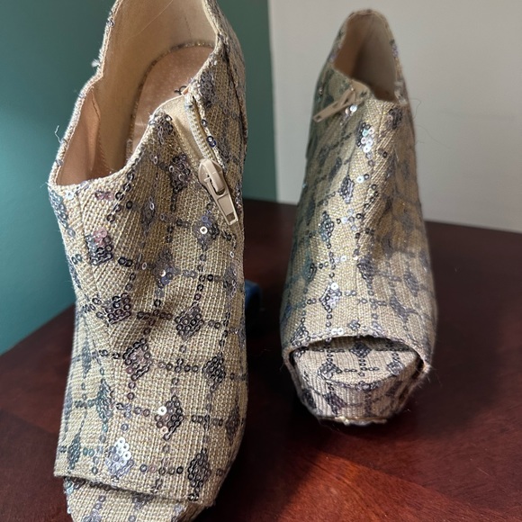 Sparkle pump bootie - Picture 2 of 2